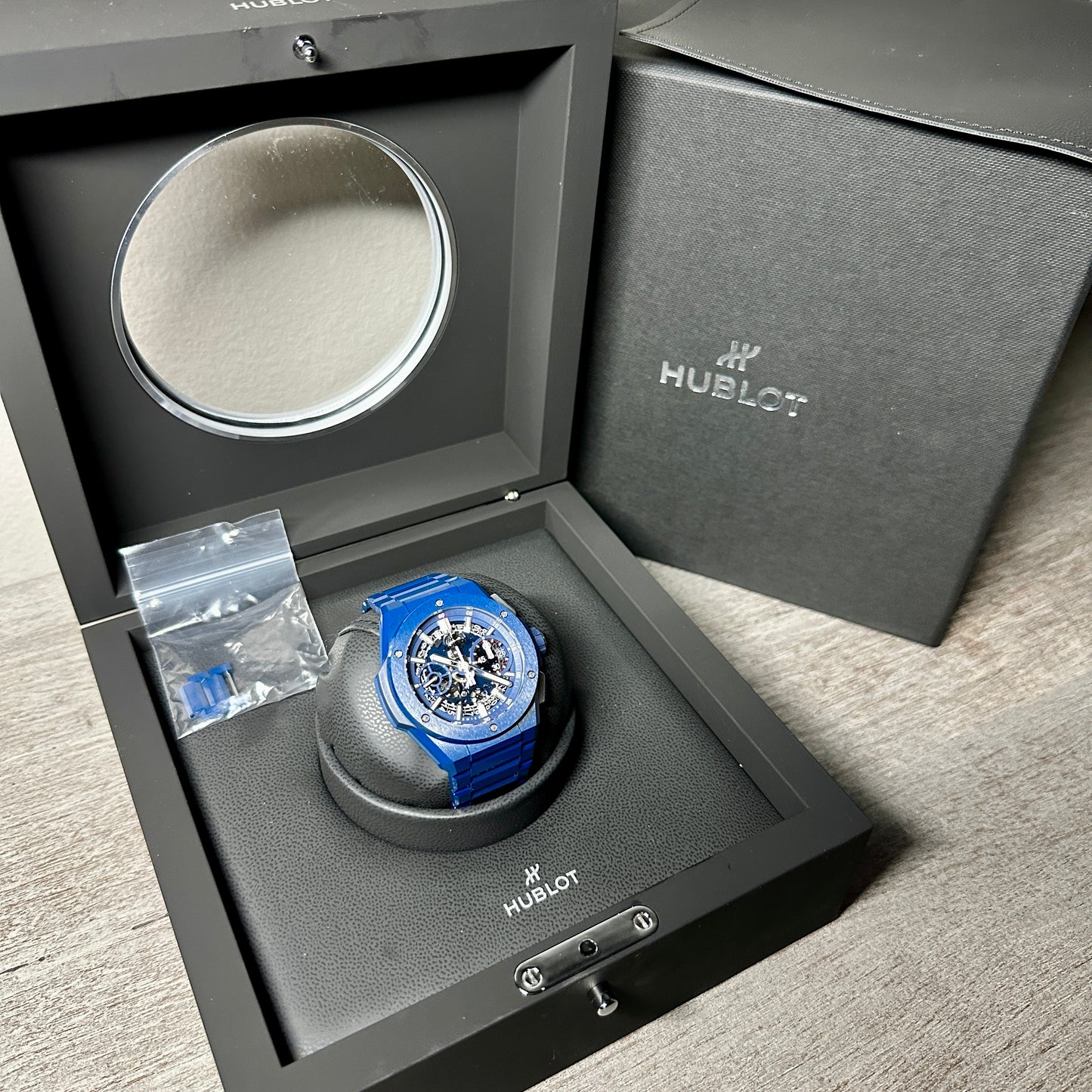 Hublot - Big Bang Unico Blue Magic 42mm