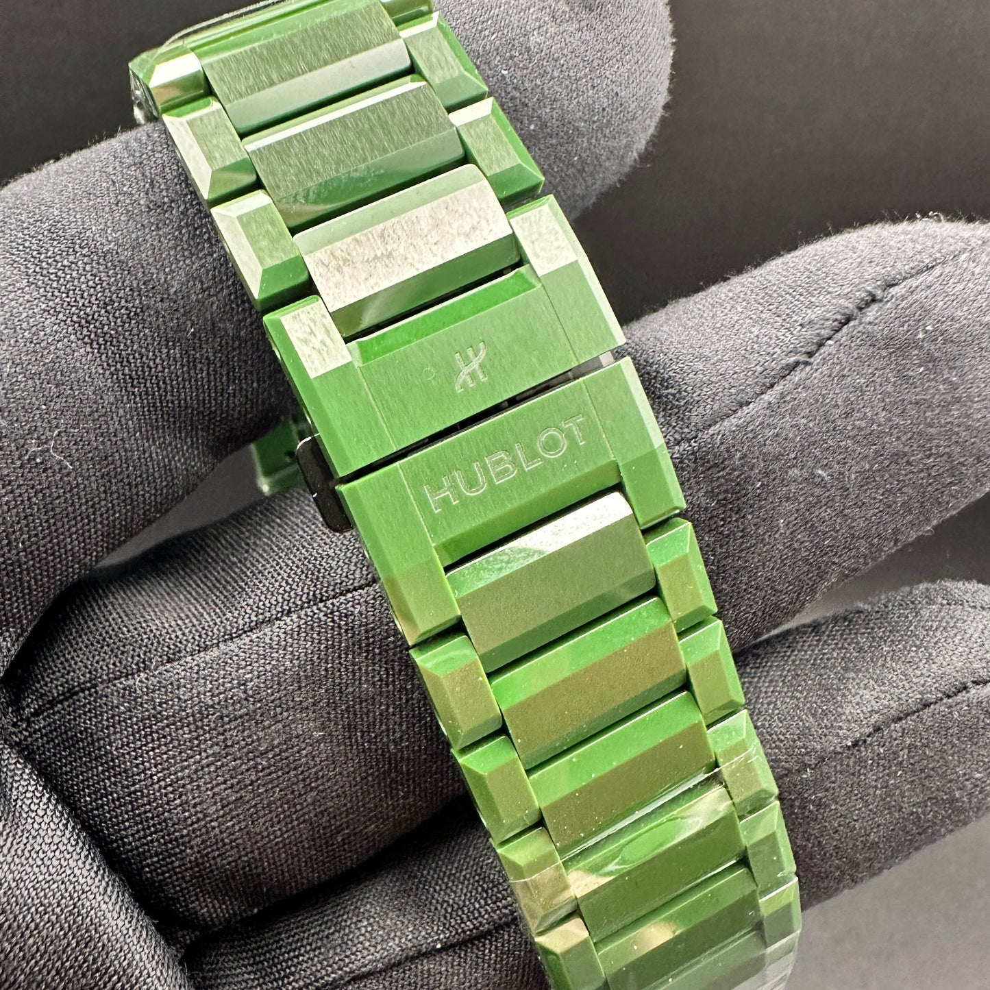 Hublot - Big Bang Unico Integral Green Ceramic 42mm