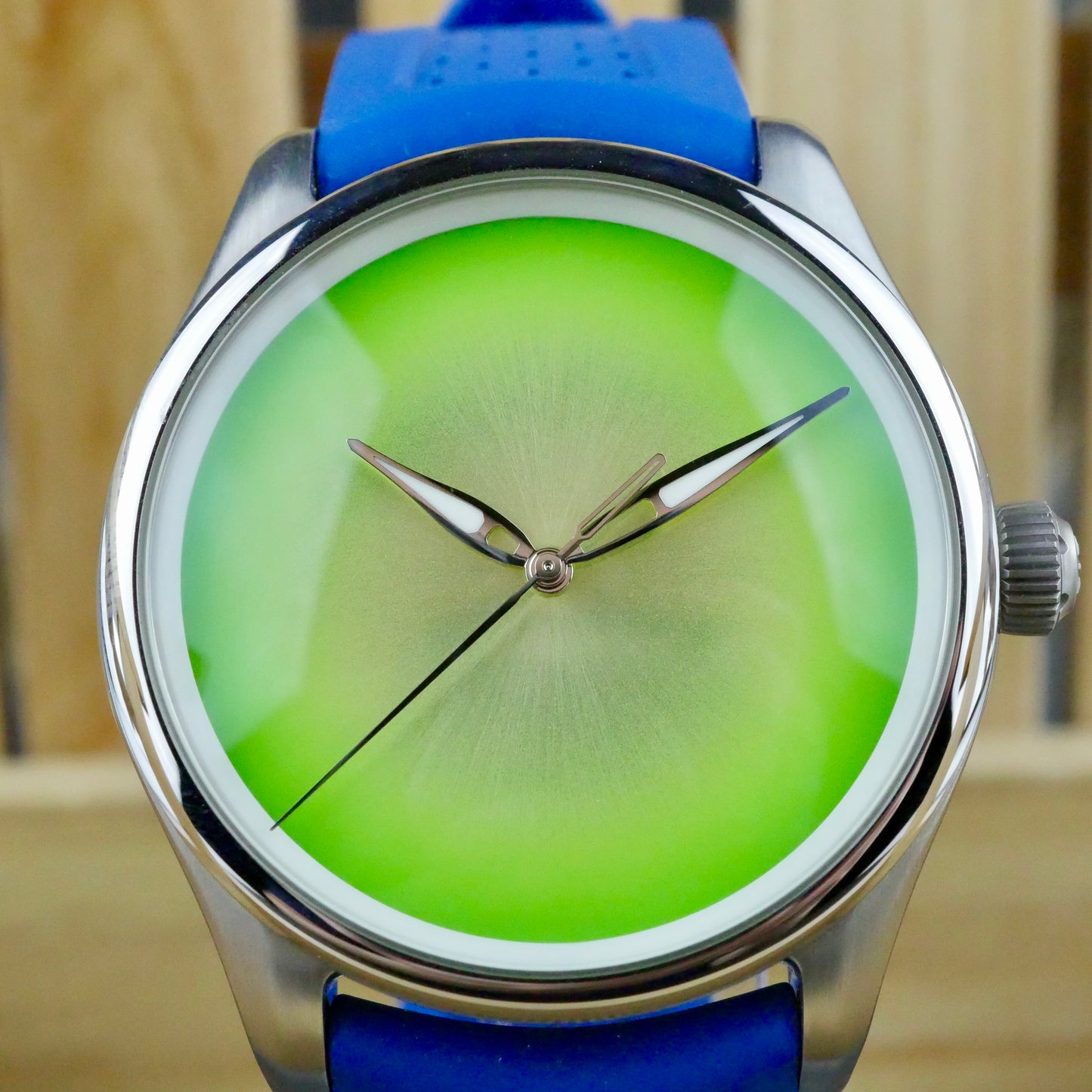 H. Moser & Cie. Pioneer Centre Seconds Concept – Citrus Green