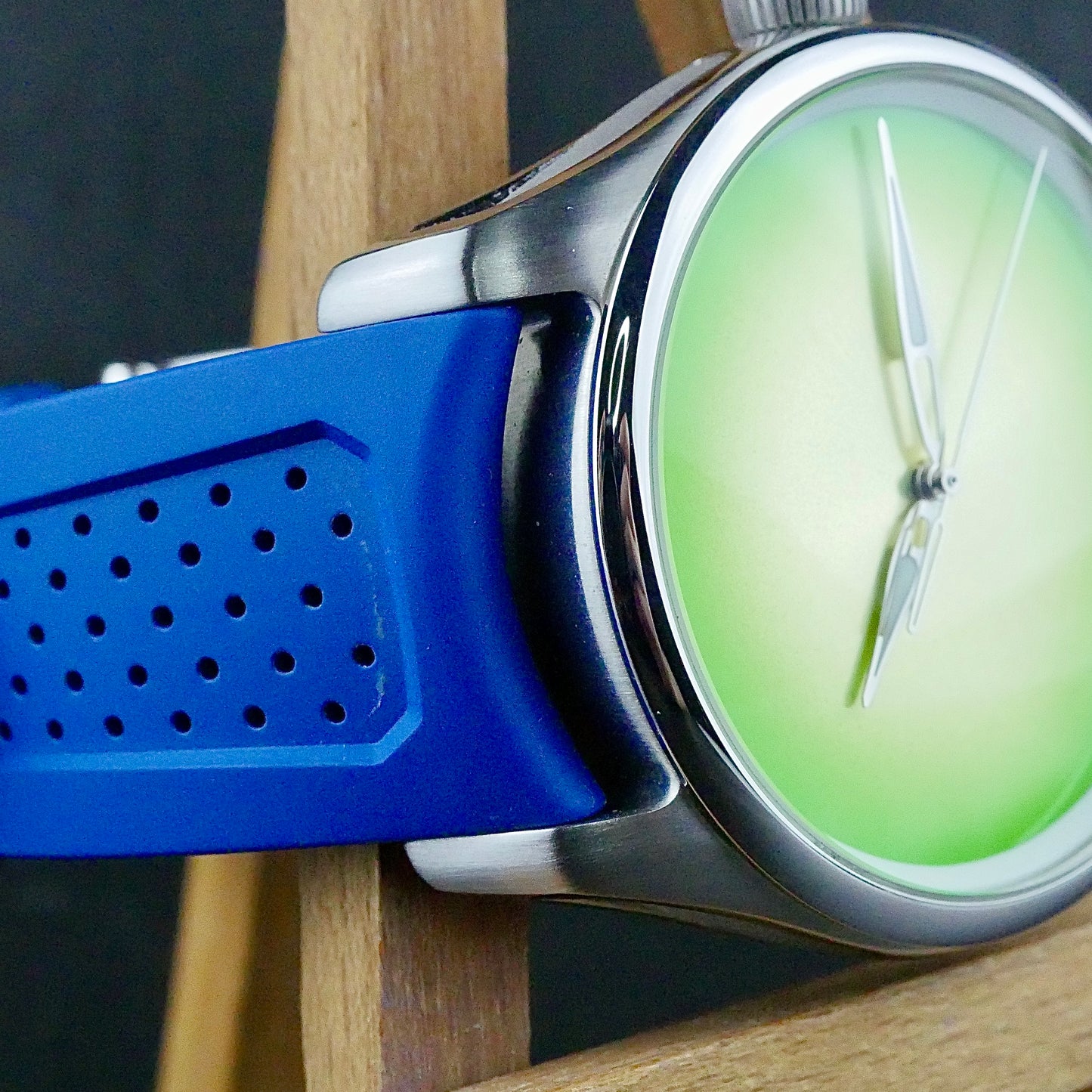 H. Moser & Cie. Pioneer Centre Seconds Concept – Citrus Green