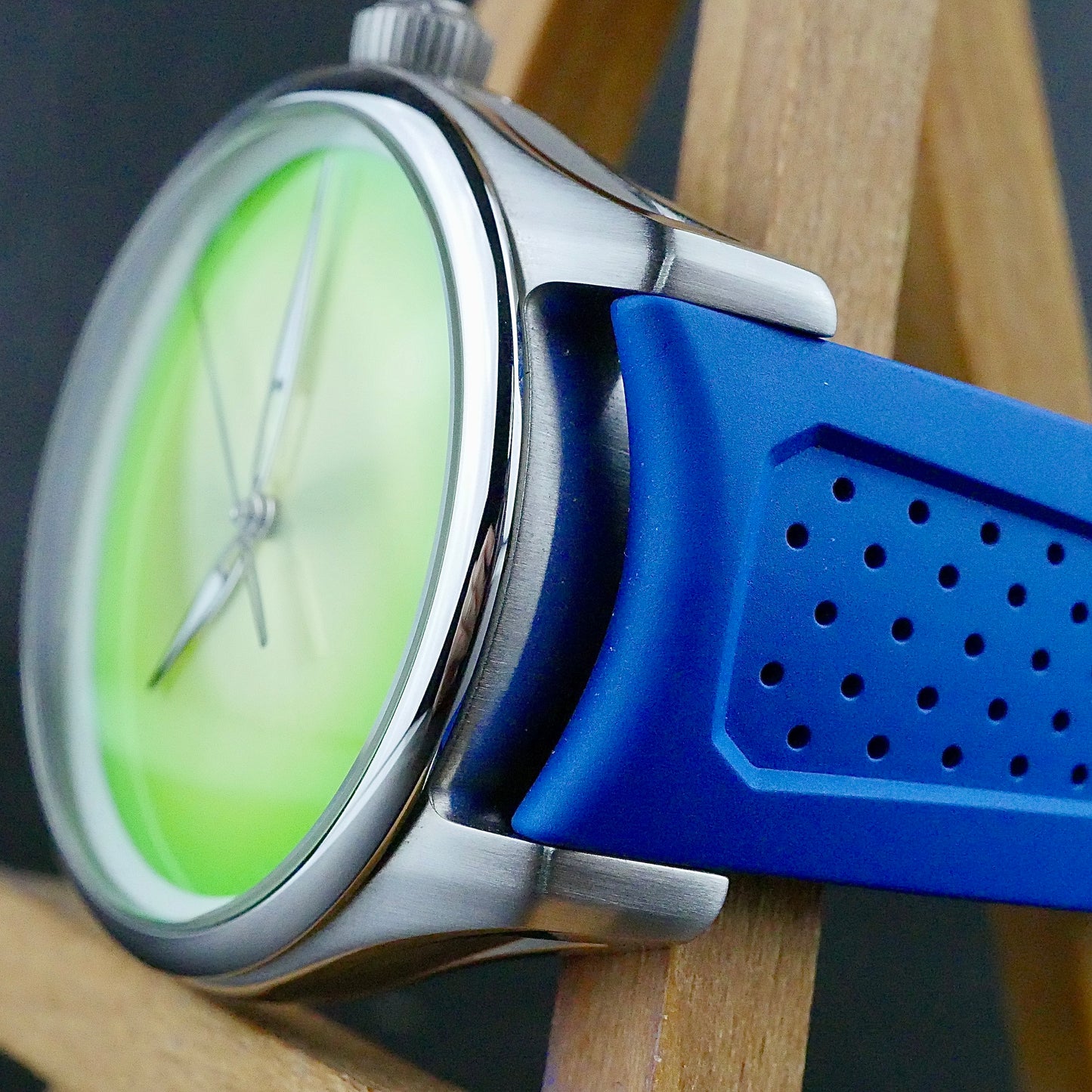 H. Moser & Cie. Pioneer Centre Seconds Concept – Citrus Green