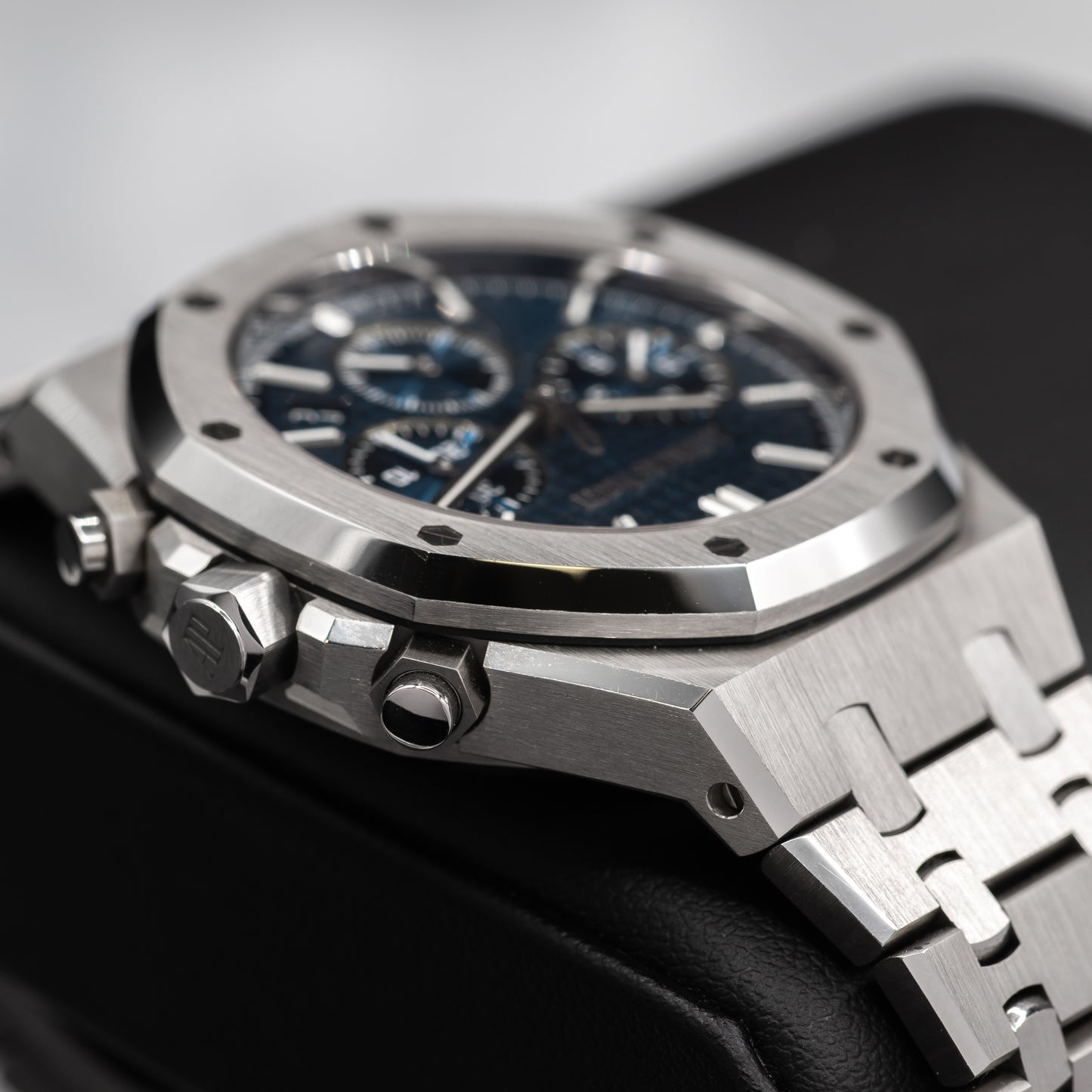 Audemars Piguet Royal Oak Chronograph 26715ST Blue Dial | 2024 Full Set
