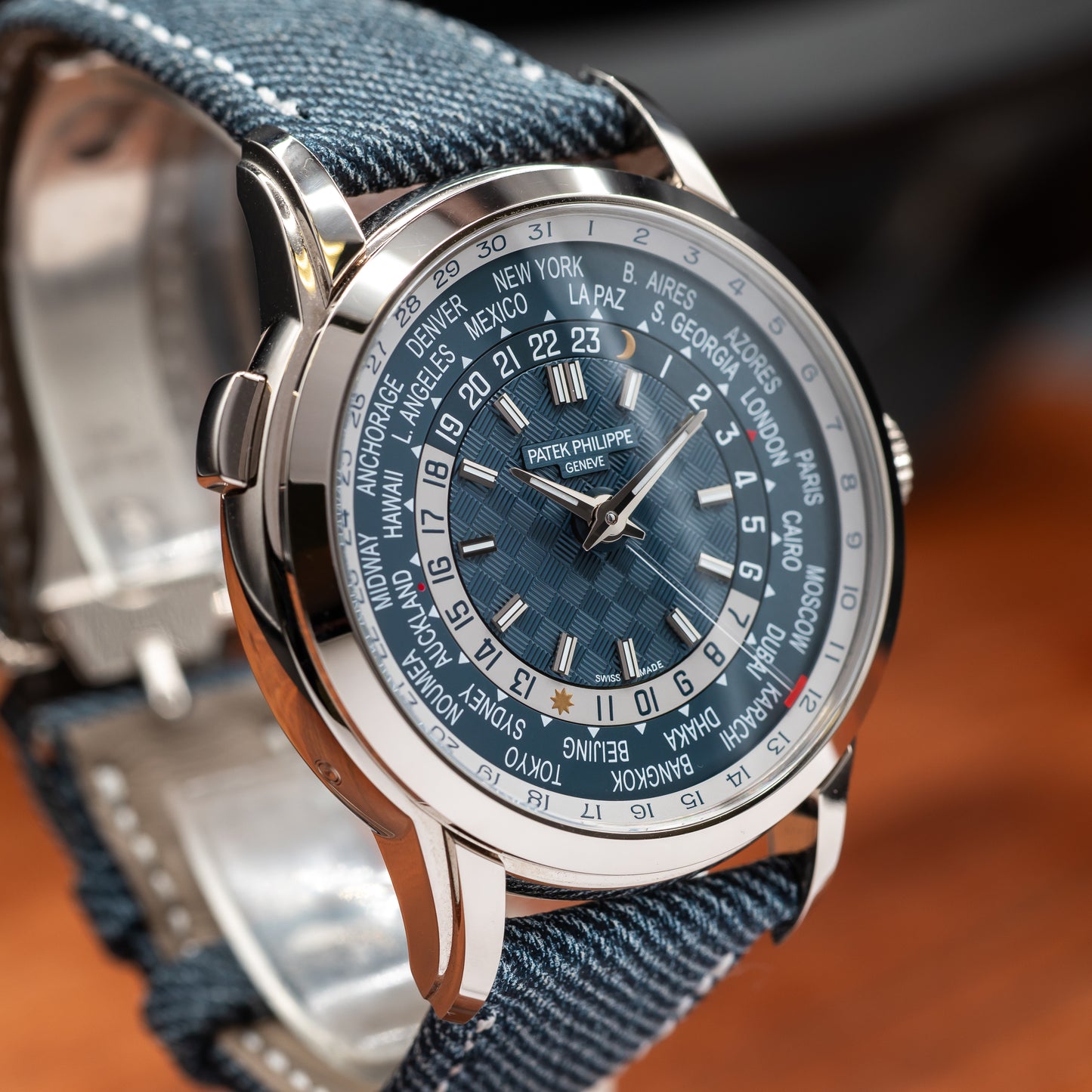 Patek Philippe World Time Date 5330G-001  18K White Gold | 2025 | Excellent Condition | Full Set