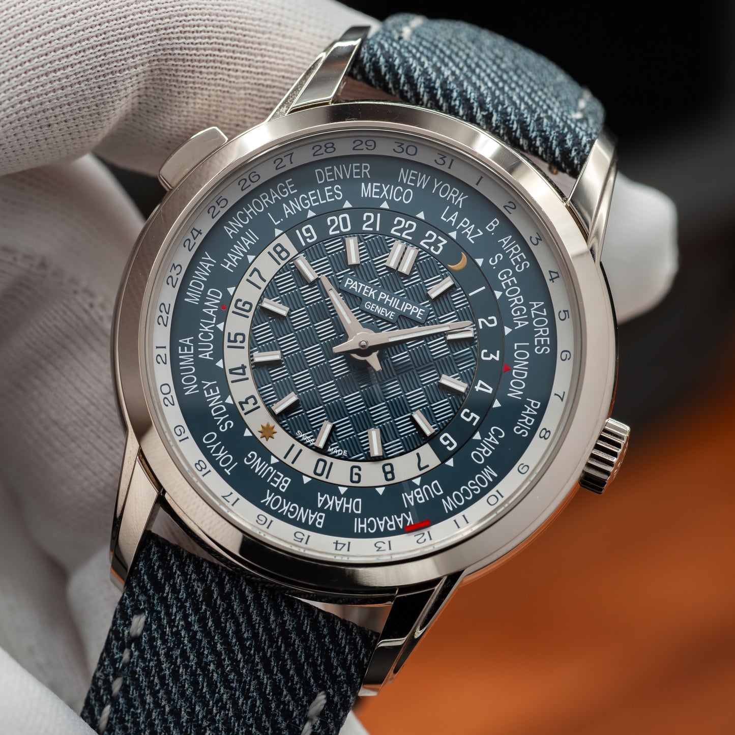 Patek Philippe World Time Date 5330G-001  18K White Gold | 2025 | Excellent Condition | Full Set
