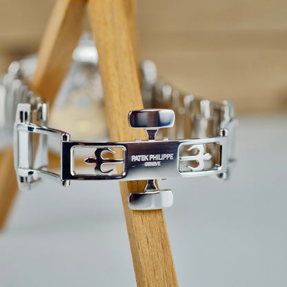 Patek Philippe 5905/1A-001 Annual Calendar Chronograph &  2023 & Mint FULL SET