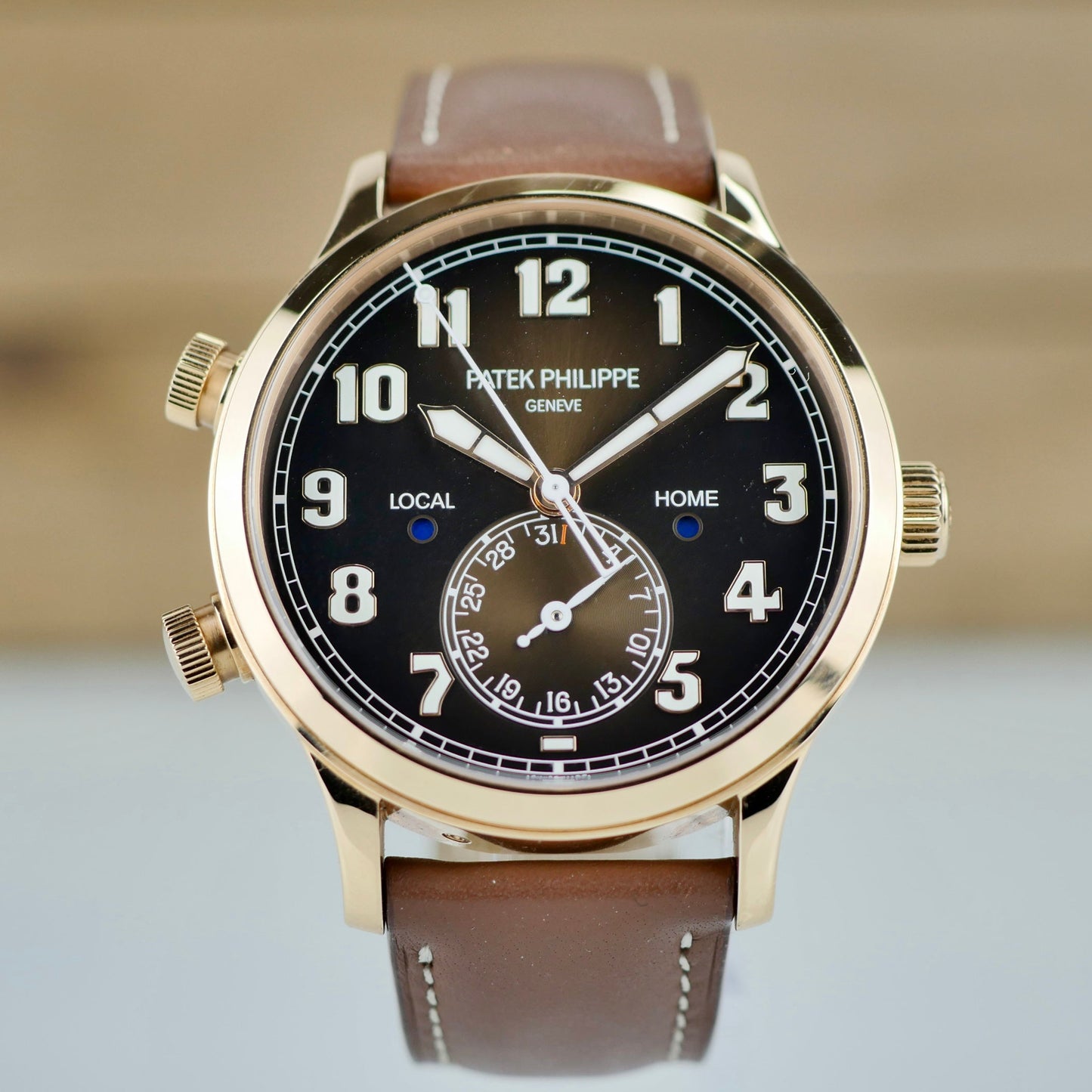 Patek Philippe Calatrava Pilot Travel Time 5524R-001 – 18K Rose Gold | Brown Sunburst Dial | 2022 | Excellent Condition | Full Set