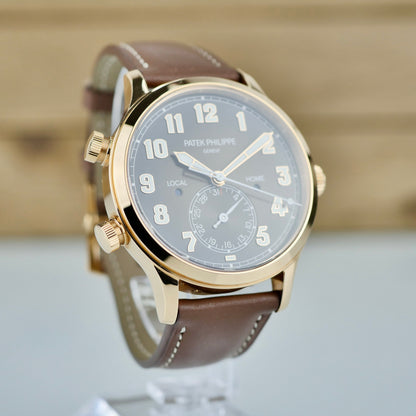Patek Philippe Calatrava Pilot Travel Time 5524R-001 – 18K Rose Gold | Brown Sunburst Dial | 2022 | Excellent Condition | Full Set