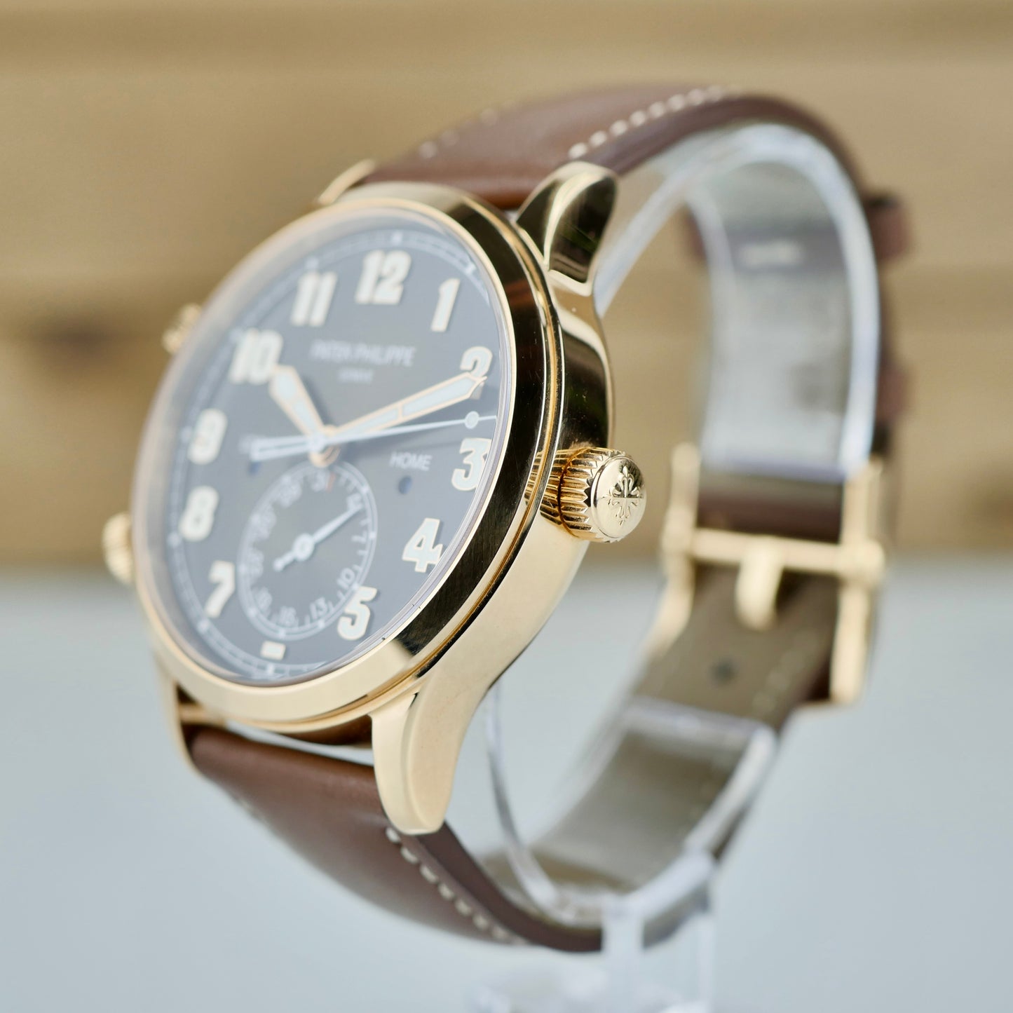 Patek Philippe Calatrava Pilot Travel Time 5524R-001 – 18K Rose Gold | Brown Sunburst Dial | 2022 | Excellent Condition | Full Set