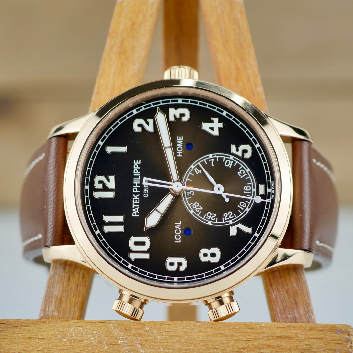 Patek Philippe Calatrava Pilot Travel Time 5524R-001 – 18K Rose Gold | Brown Sunburst Dial | 2022 | Excellent Condition | Full Set