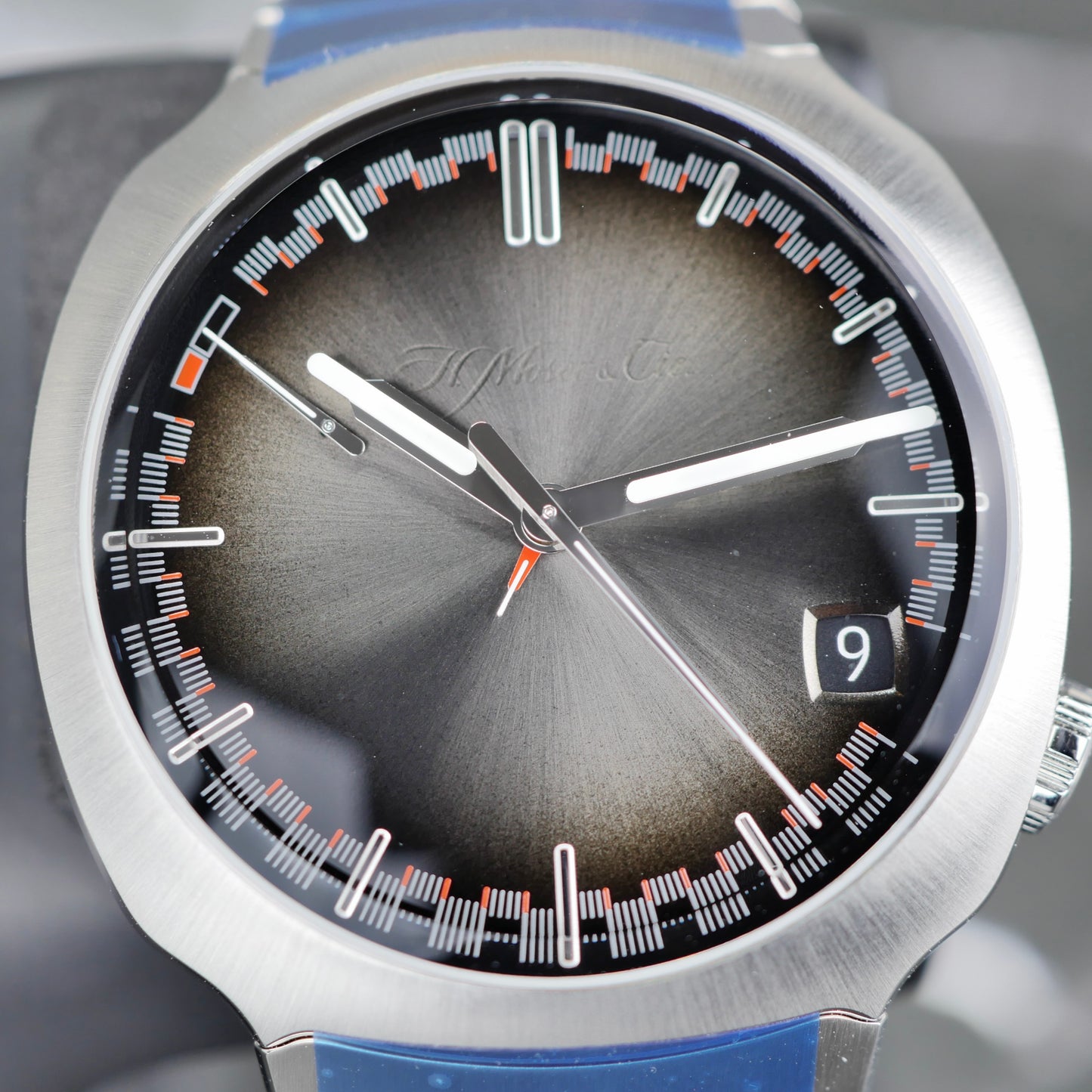 H. Moser & Cie. Streamliner Perpetual Calendar 6812-1200 – Stainless Steel | Brand New | 2022 | Full Stickers