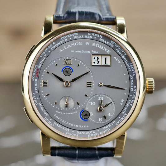 A. Lange & Söhne Lange 1 Time Zone 116.033  Rose Gold | Grey Dial | 2013 | Pristine Unpolished | Full Set + ZEITZONENKARTE