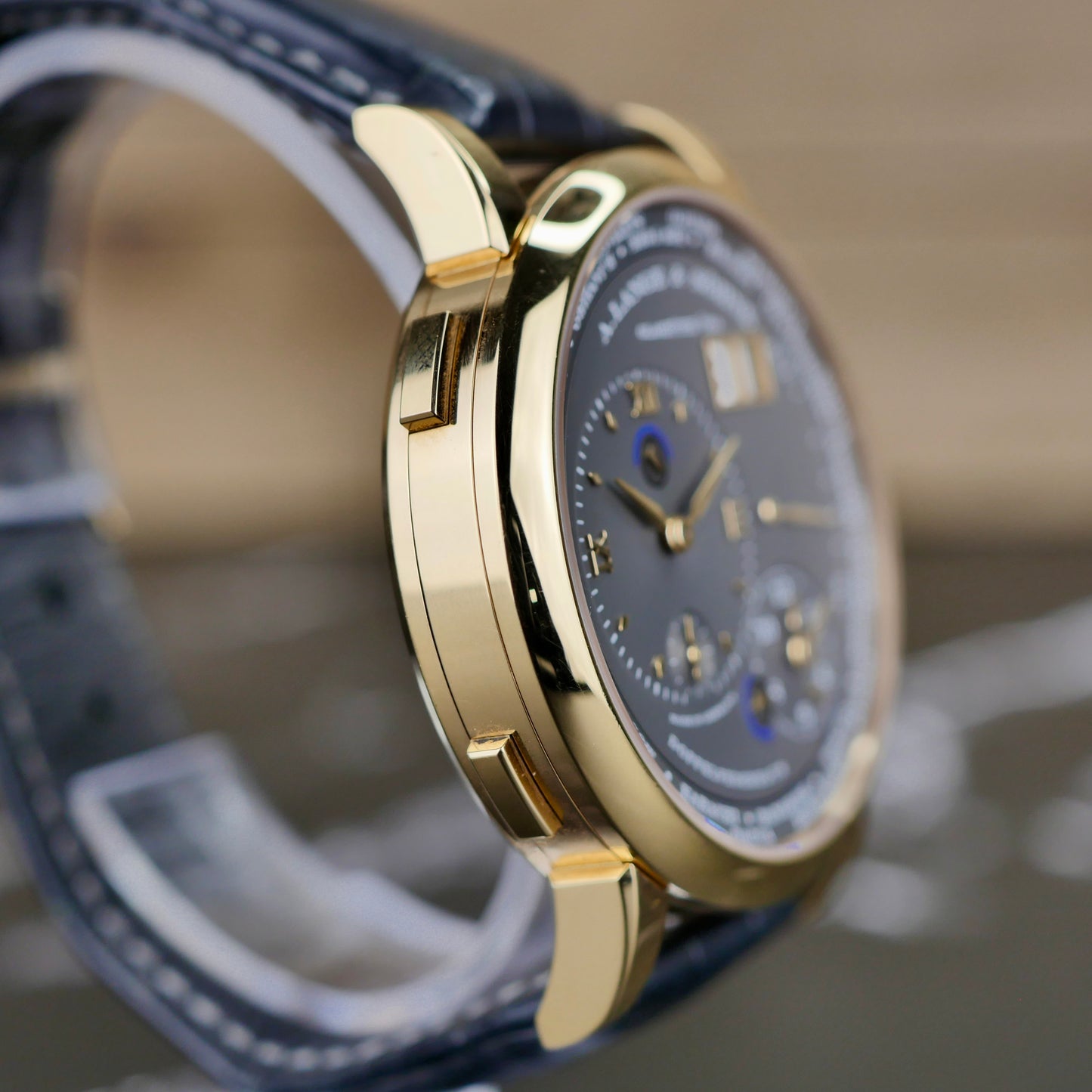 A. Lange & Söhne Lange 1 Time Zone 116.033  Rose Gold | Grey Dial | 2013 | Pristine Unpolished | Full Set + ZEITZONENKARTE