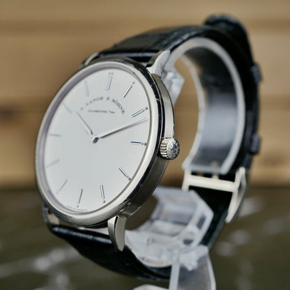 A. Lange & Söhne Saxonia Thin 211.026  18K White Gold | 40mm | 2021 | One Owner | Full Set