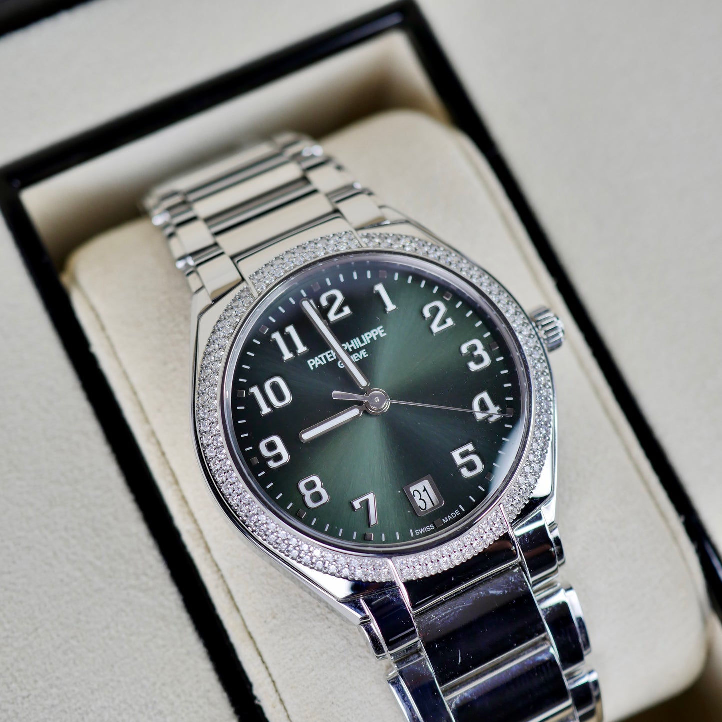 Patek Philippe Twenty~4 Automatic 7300/1200A-011  Stainless Steel | Green Dial | 01/2025 | Mint Condition | Full Set